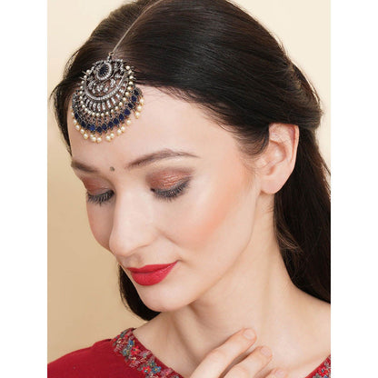 Ritu Singh Oversized Diamond and Blue Stone Maang Tikka