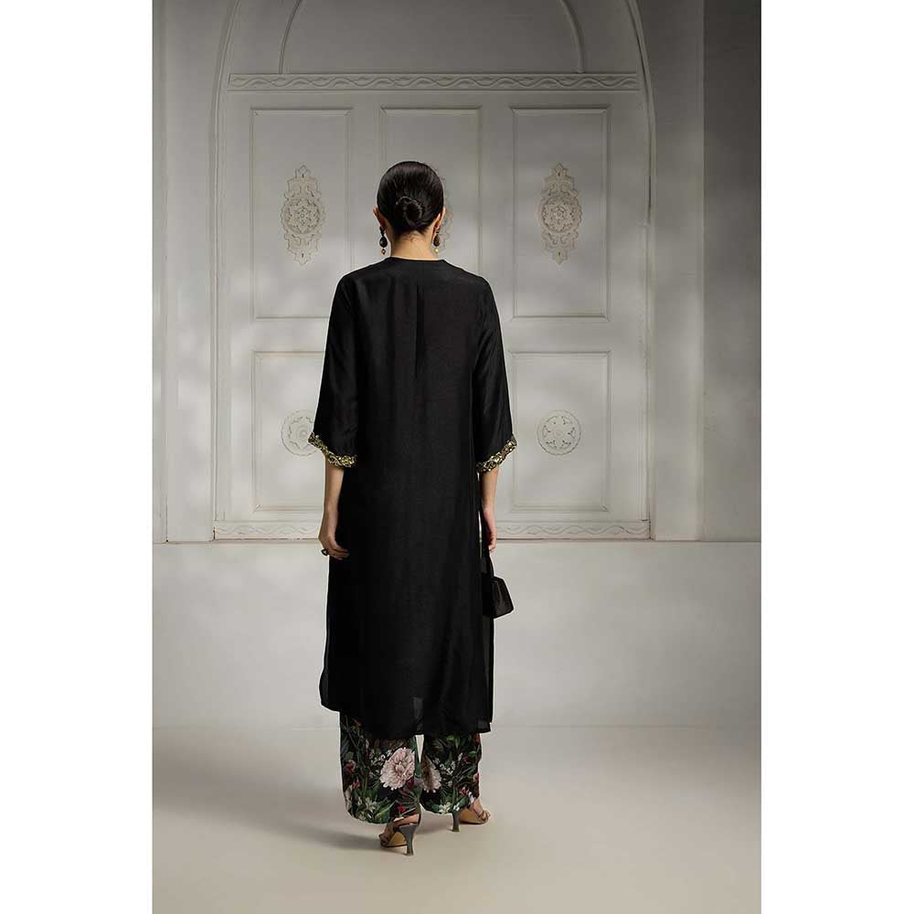 Rivaar by Rocky Star Black Neckline Embellished Kurta