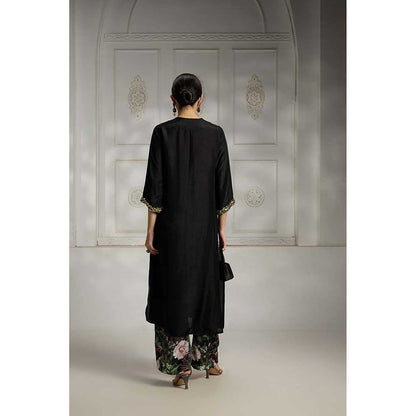Rivaar by Rocky Star Black Neckline Embellished Kurta