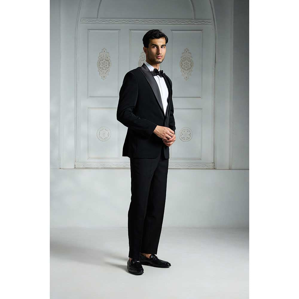 Rivaar by Rocky Star Black Solid Blazer