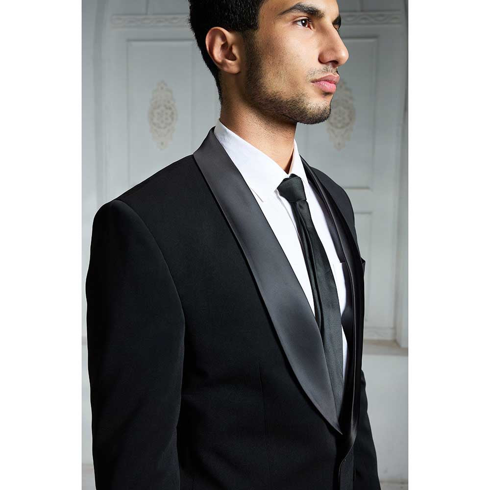 Rivaar by Rocky Star Black Solid Blazer