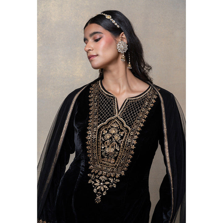 RIYAASAT Onyx Black Velvet Zari Embroidered Kurti with Pant and Dupatta (Set of 3)