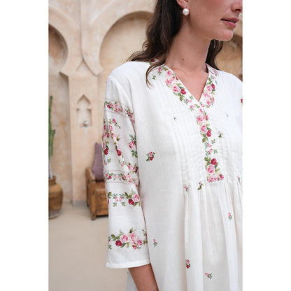 Roza Pret White Floral Rose Noir Top