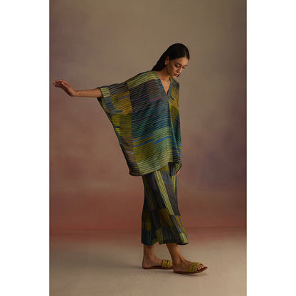 Roza Green Trellis Asymmetrical Kaftan Kurta with Wide Pant (Set of 2)