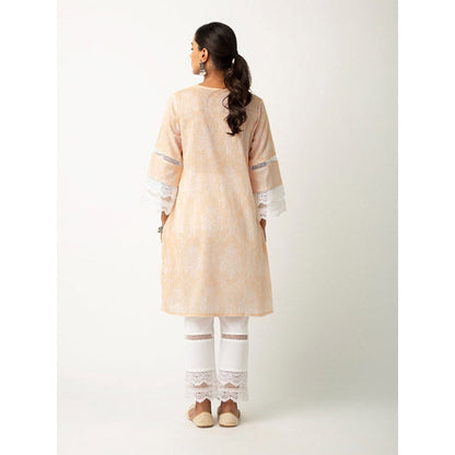 Roze Azhra Pant
