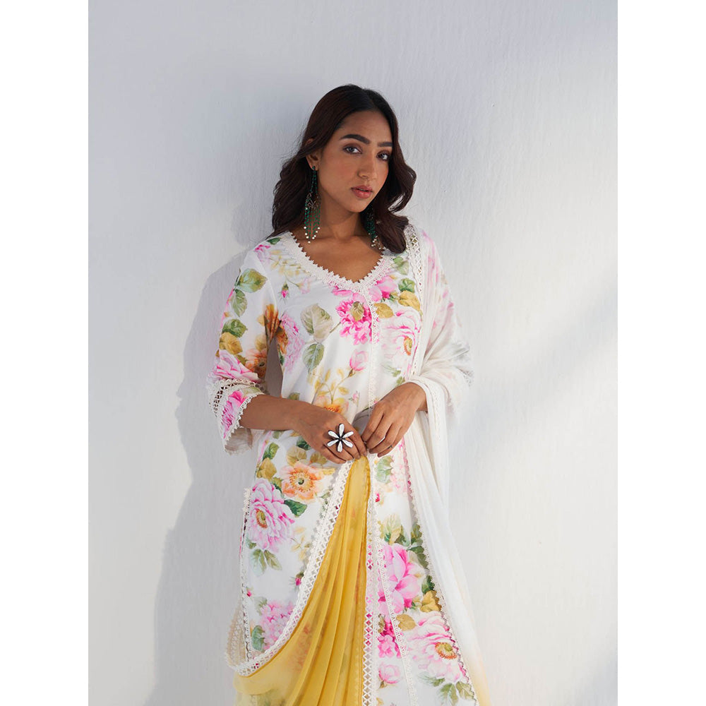 Roze Riha Kurta with Pant & Dupatta (Set of 3)