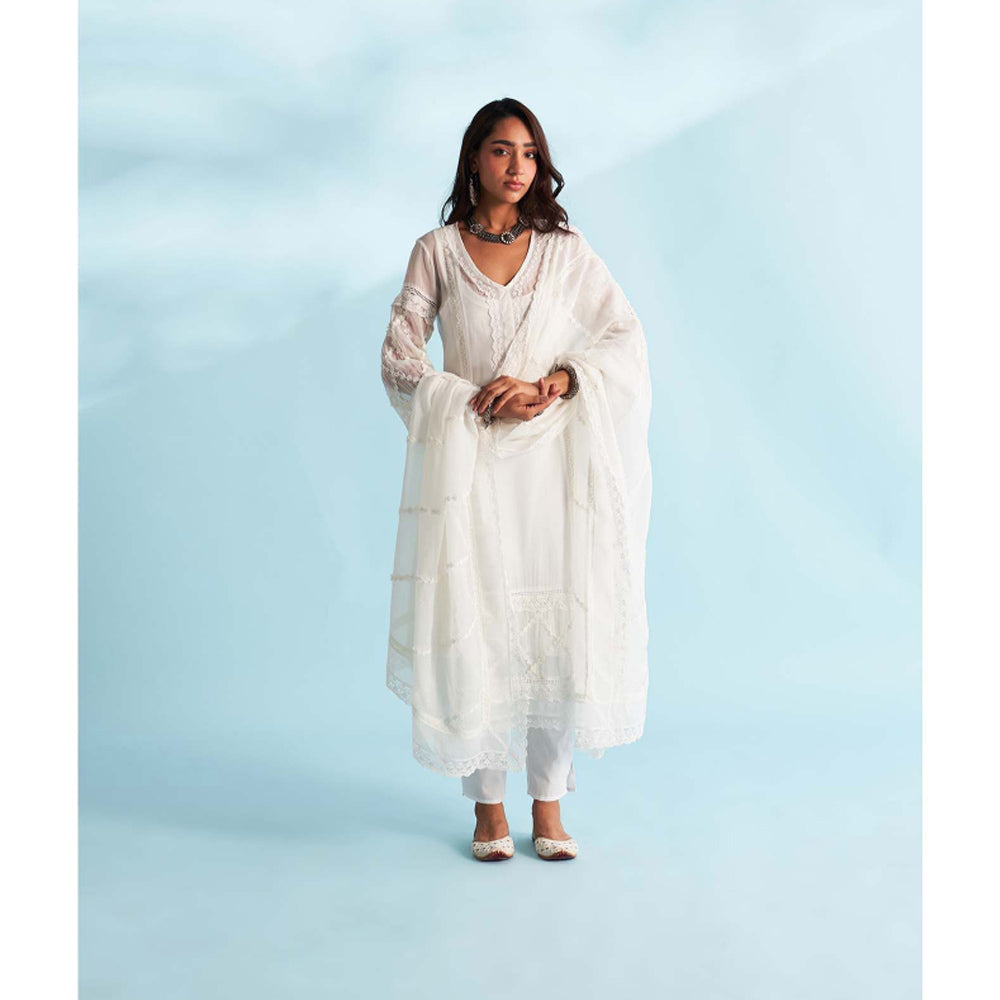 Roze Naira White Dupatta