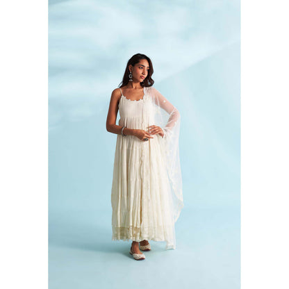 Roze Zoha Ivory Anarkali Kurta with Pant and Dupatta (Set of 3)