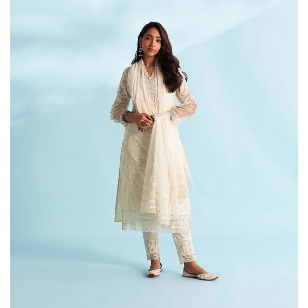 Roze Zaira Off White Kurta with Pant and Dupatta (Set of 3)