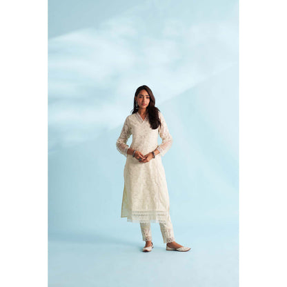 Roze Zaira Off White Kurta with Pant and Dupatta (Set of 3)