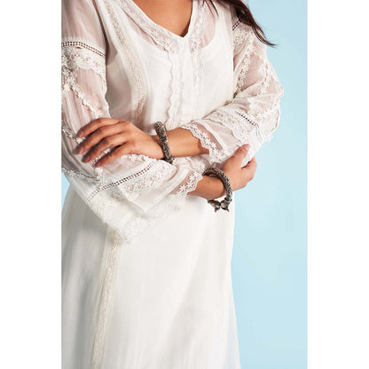 Roze Naira White Kurta