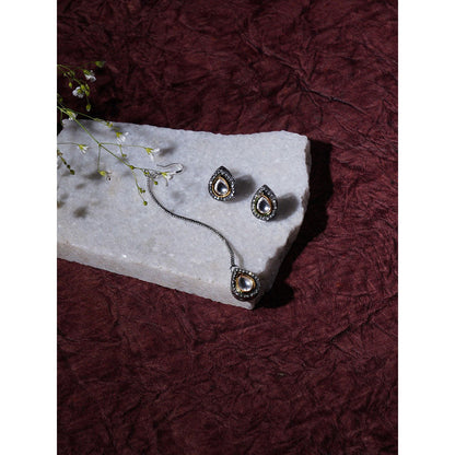 Ruby Raang Studio Dual Tone Kundan Maang Tikka with Earrings