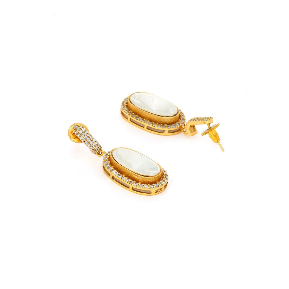 Ruby Raang Studio Kundan Antique Finish Earrings & Necklace Set -White