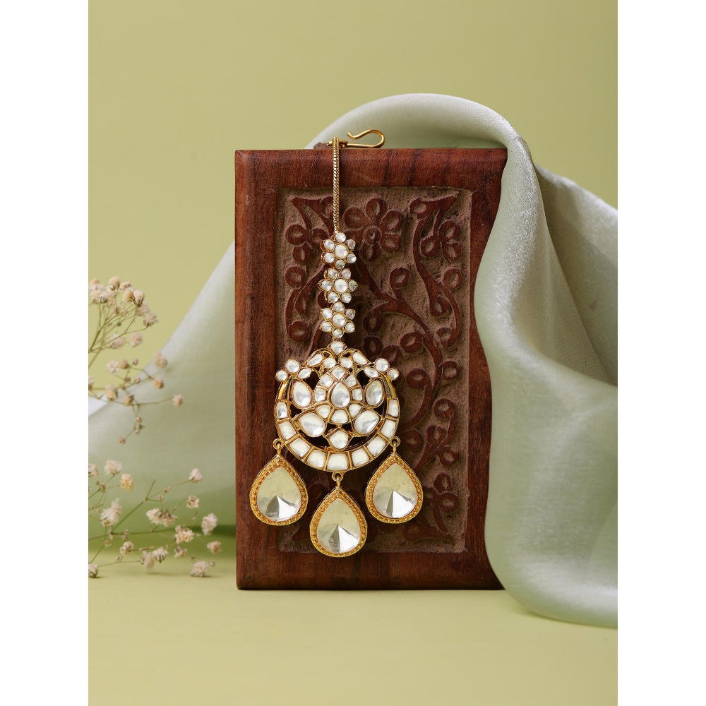 Ruby Raang Studio White Kundan Maangtikka