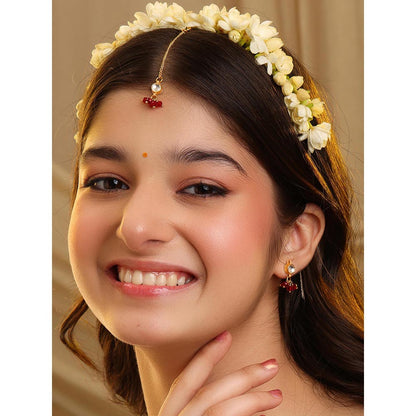 Ruby Raang Studio Noor-E-Laal Pearl Red Kundan Earrings with Maang Tikka