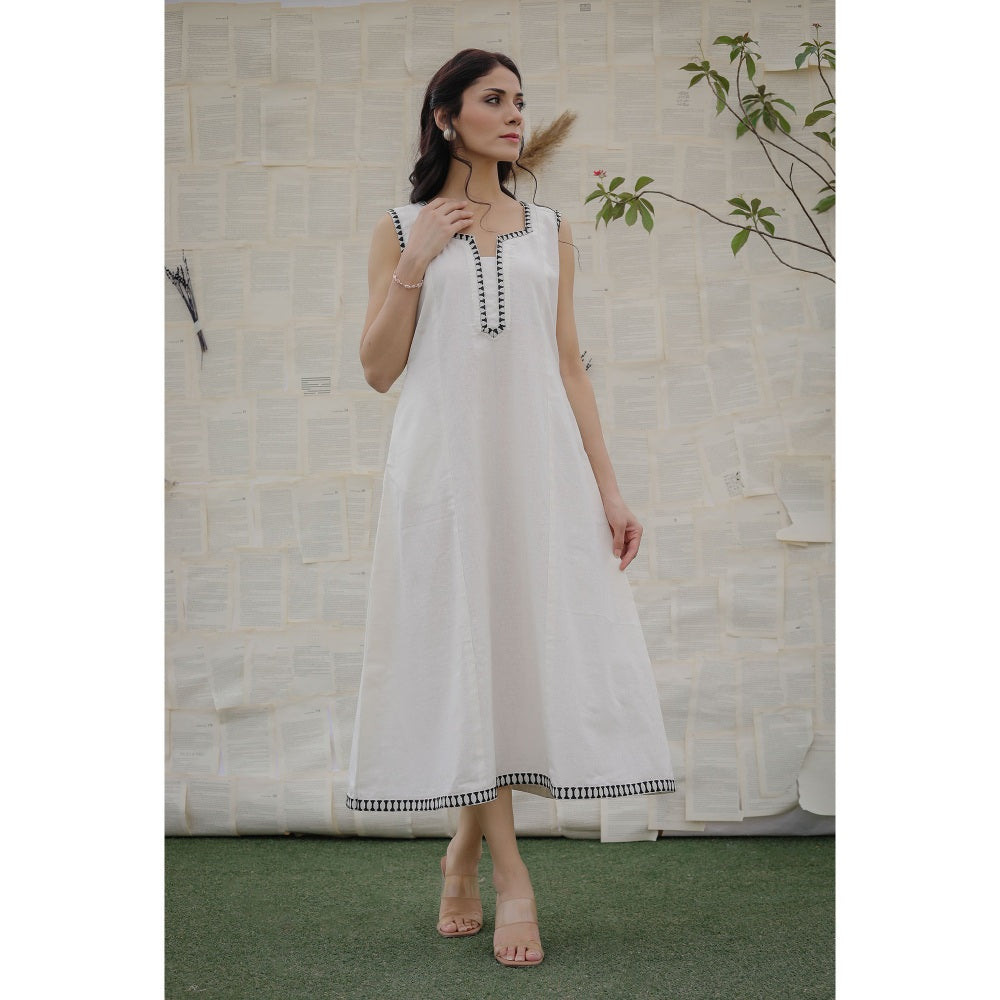 Ruhm White Zohra Dress