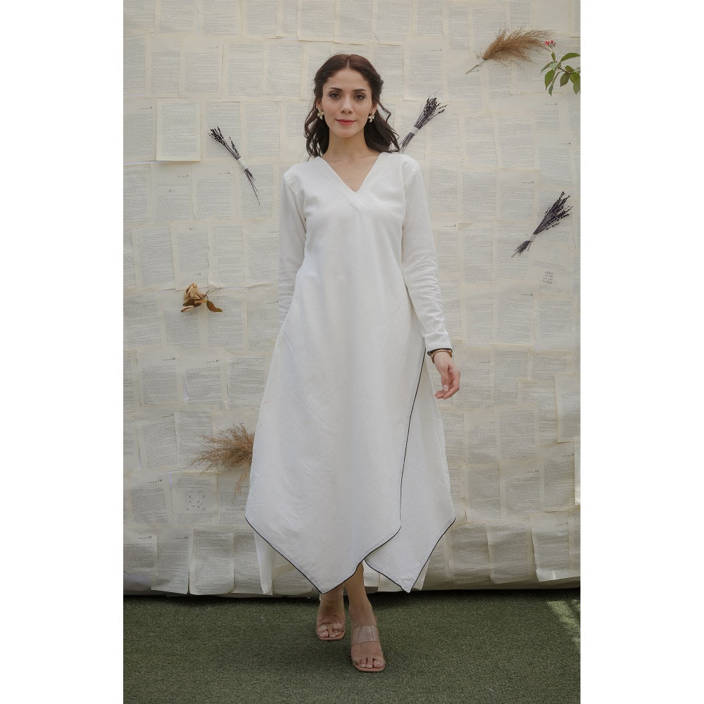 Ruhm White Ashlyn Dress