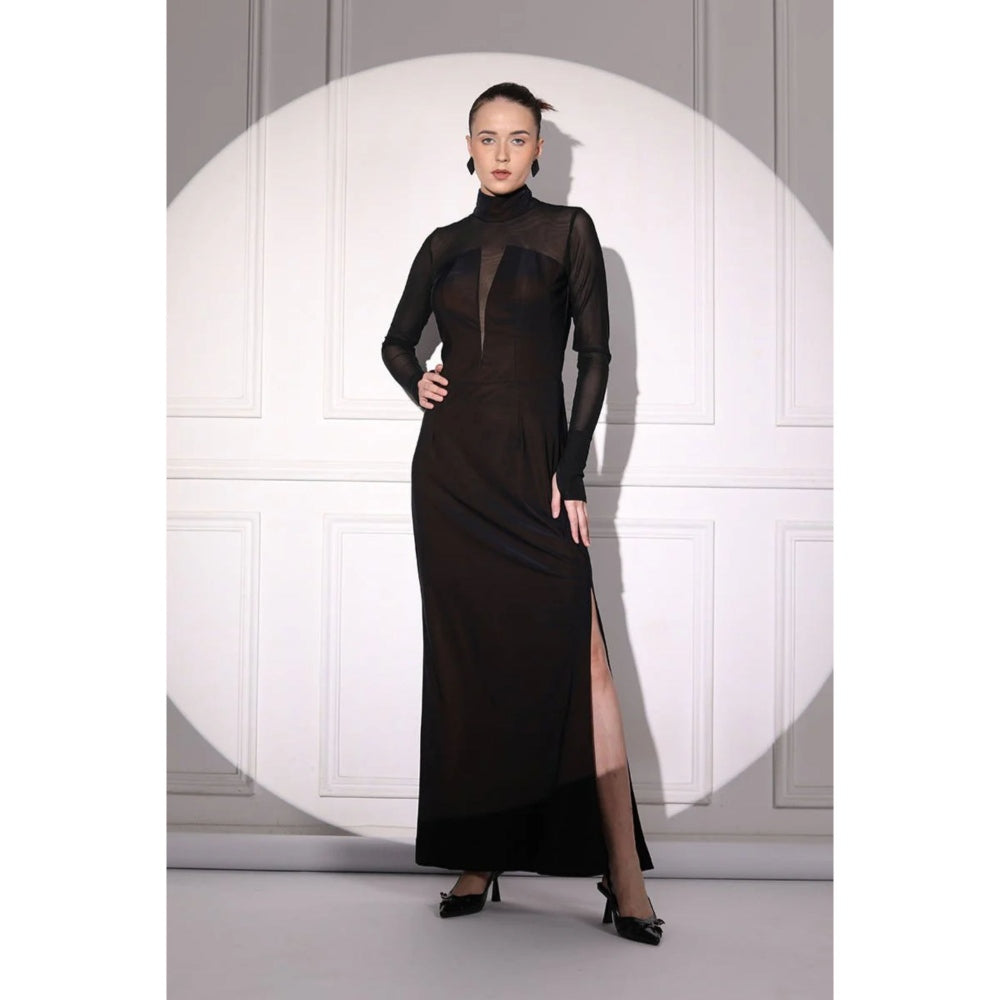 Ruhm Elegant Black High-Neck Sleeveless Dress