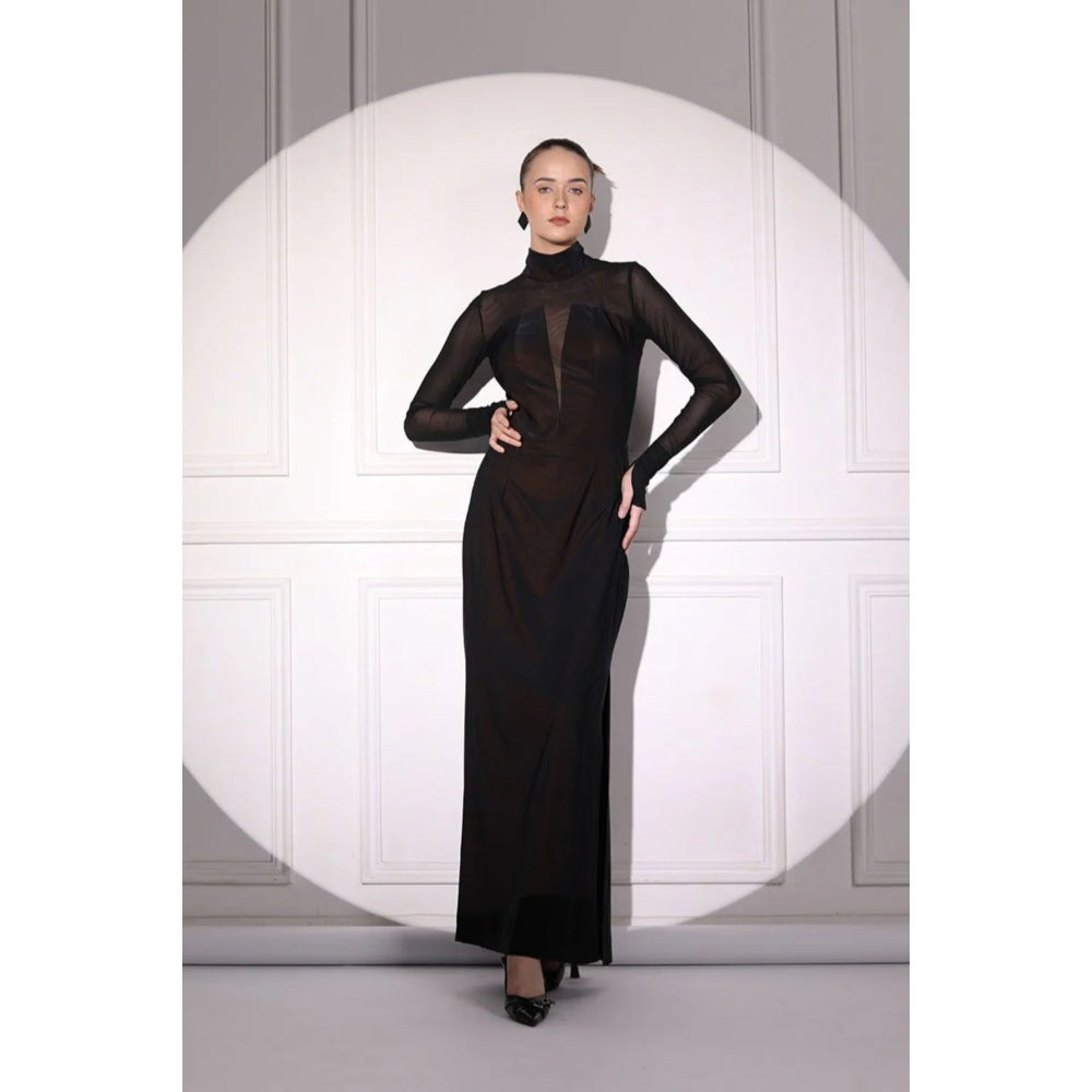 Ruhm Elegant Black High-Neck Sleeveless Dress