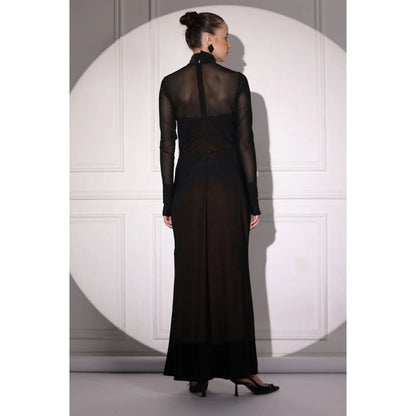 Ruhm Elegant Black High-Neck Sleeveless Dress