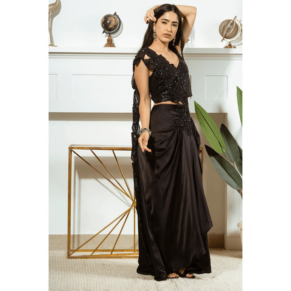 Ruhm Midnight Satin Elegance