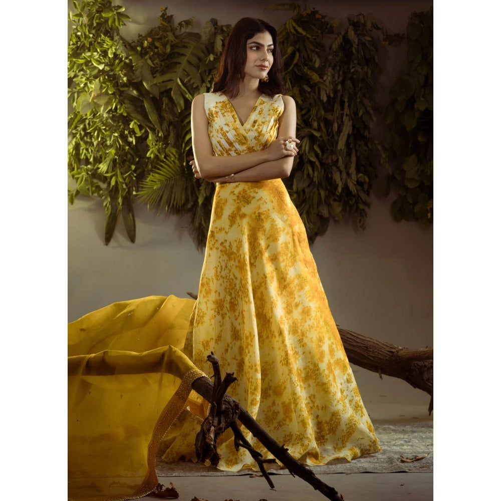 Ruhm Fresh Natural Marigold Pure Hand-Weaved Lehenga with Top & Dupatta (Set of 3)