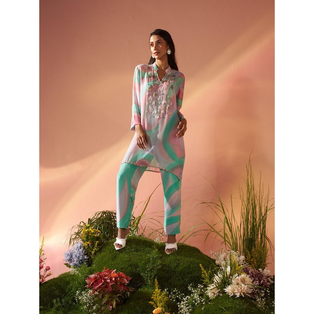 Rukinder Kumar Embellished Dye Print Kurta with Slip and Pant (Set of 3)