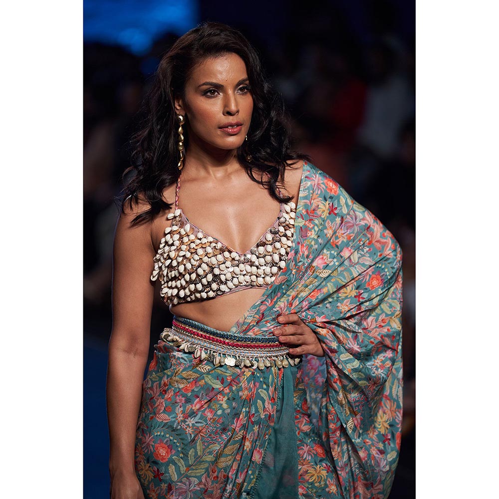 RV Pret Featuring A Shell Mystique Stitched Blouse Detailed & Pearls