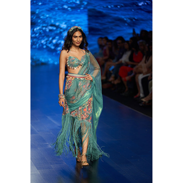 RV Pret Fringe Detailed Saree Paired Up with Shell Detailed Belt & Stitched Blouse