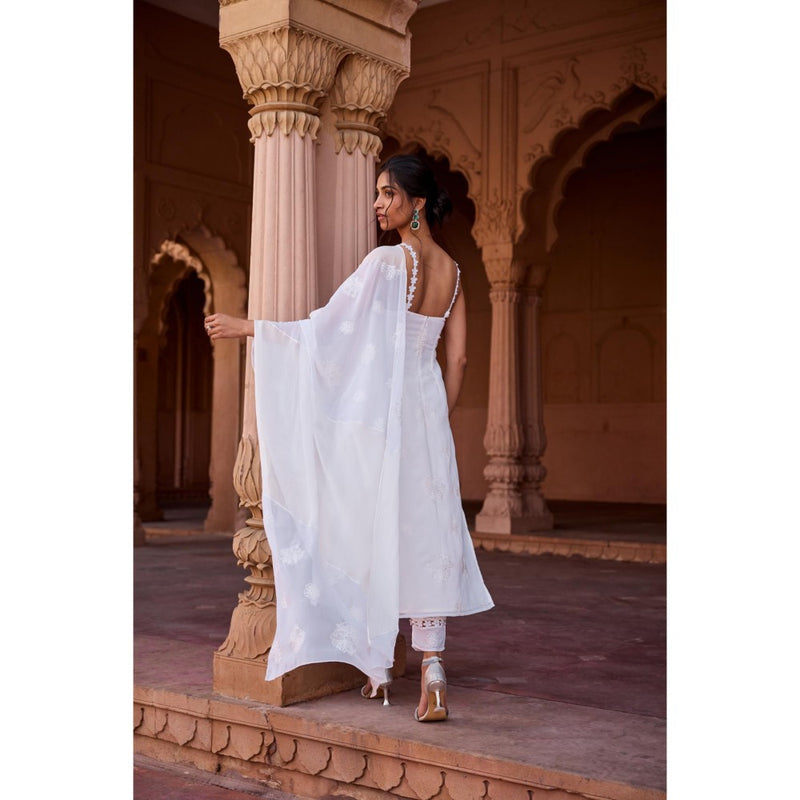 Saanjh by Lea Aarya White Embroidered Georgette Kurta with Pant and Dupatta