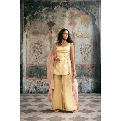 Saanjh by Lea Farya Butter Yellow Hand-Embroidered Kurti With Pant And Dupatta