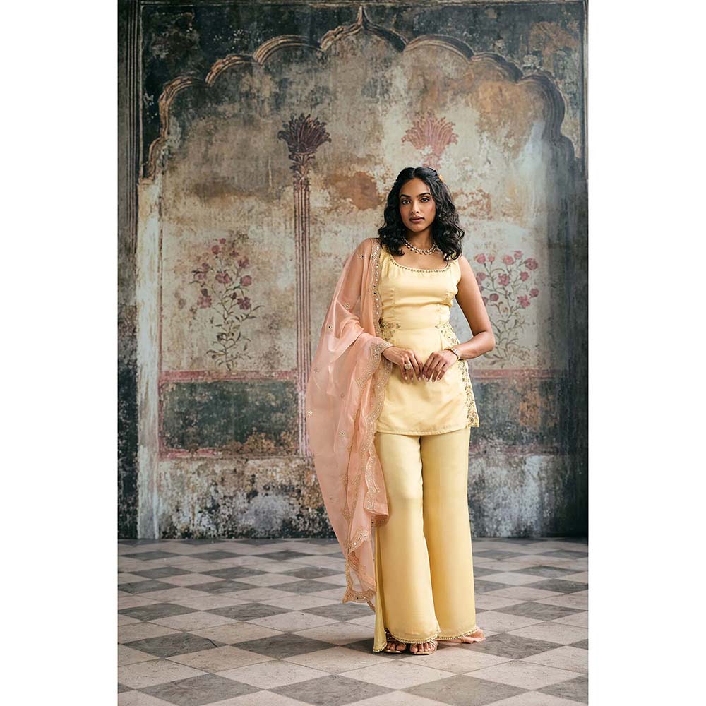 Saanjh by Lea Farya Butter Yellow Hand-Embroidered Kurti With Pant And Dupatta