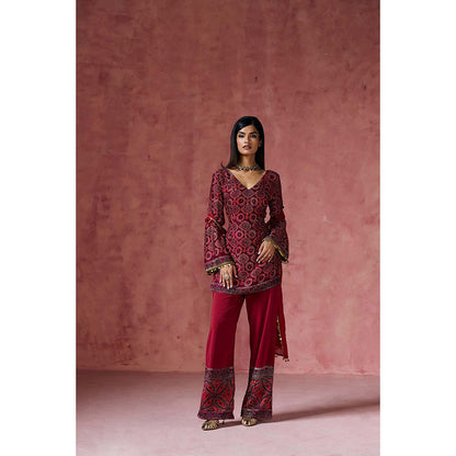 Saanjh by Lea Aishwarya Ajrakh Print Kurta with Pant & Dupatta