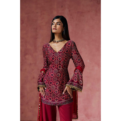 Saanjh by Lea Aishwarya Ajrakh Print Kurta with Pant & Dupatta