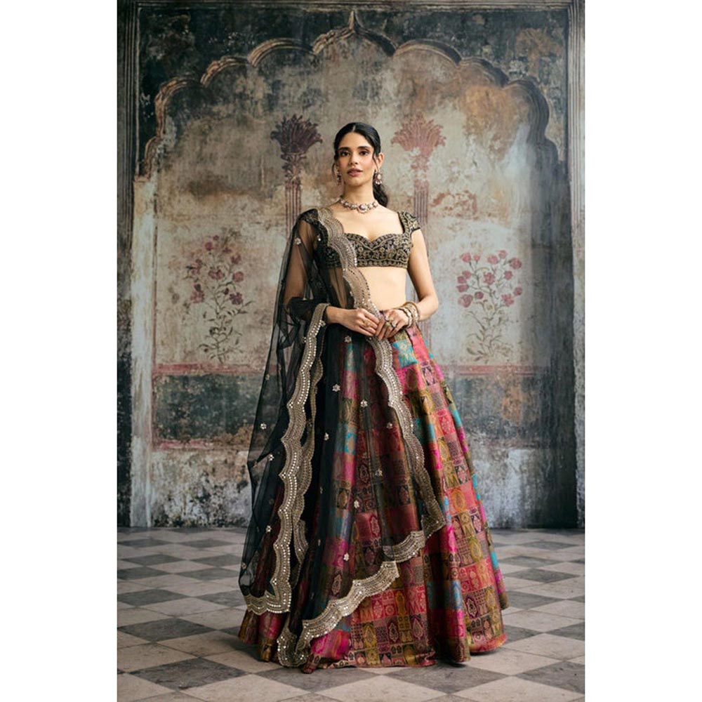 Saanjh by Lea Soundarya Black Hand-Embroidered Blouse
