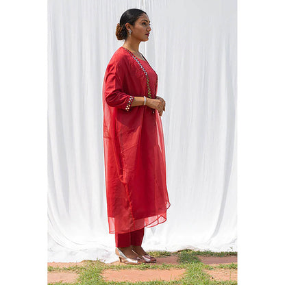Saatvikei Cape Suit - Coral Red Kurta with Pant and Cape Dupatta (Set of 3)