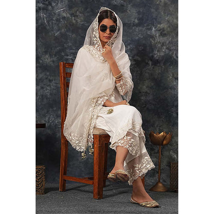 Saatvikei Harshita - Ivory Kurta with Palazzo and Dupatta (Set of 3)