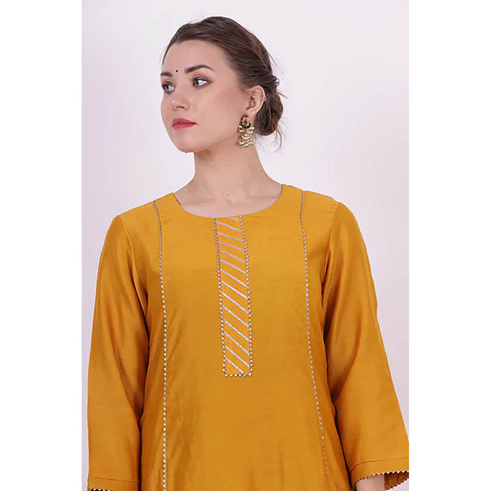 Saatvikei Kaavya - Yellow Kurta