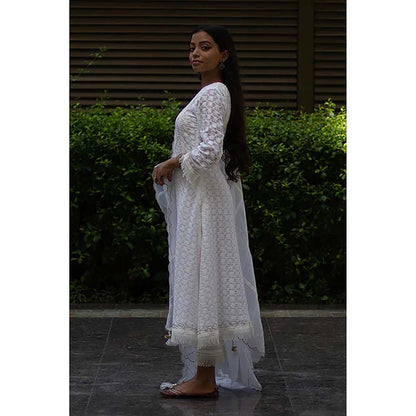 Saatvikei Kesar - Ivory Kurta with Pant and Dupatta (Set of 3)