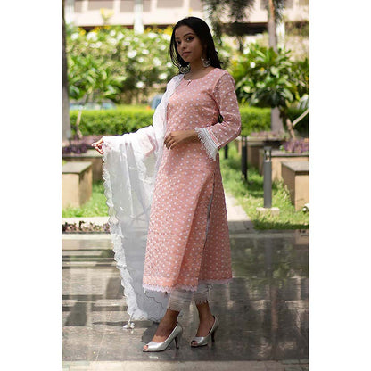 Saatvikei Kesar - Peach Kurta with Pant and Dupatta (Set of 3)