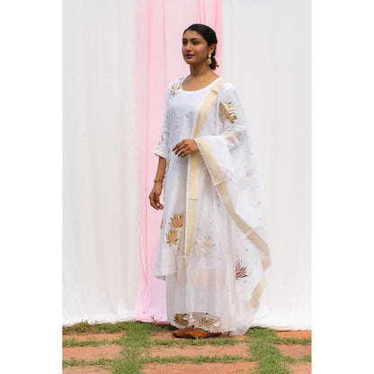 Saatvikei Lotus - Ivory Kurta with Pant and Dupatta (Set of 3)