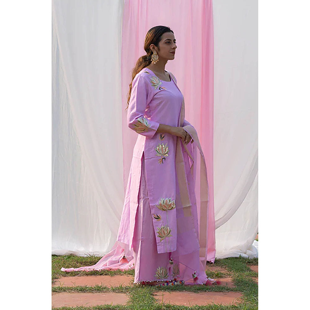 Saatvikei Lotus - Mauve Kurta with Pant and Dupatta (Set of 3)