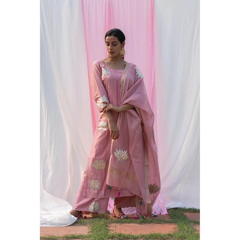 Saatvikei Lotus - Onion Pink Kurta with Pant and Dupatta (Set of 3)