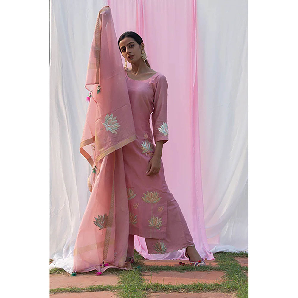 Saatvikei Lotus - Onion Pink Kurta with Pant and Dupatta (Set of 3)