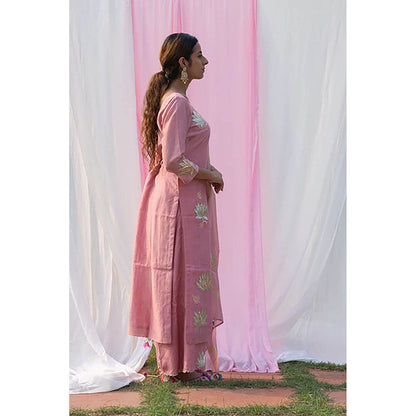 Saatvikei Lotus - Onion Pink Kurta with Pant and Dupatta (Set of 3)