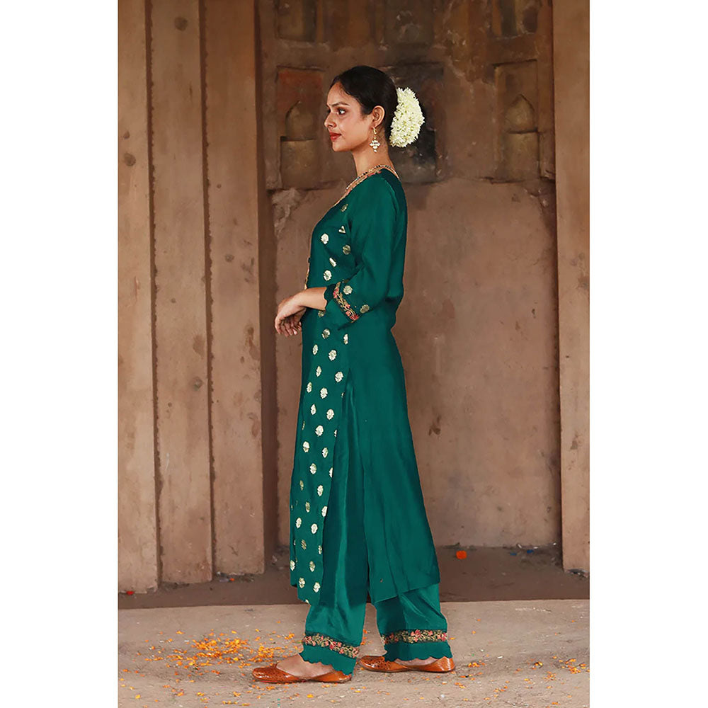 Saatvikei Meenakshi - Green Kurta with Pant and Dupatta (Set of 3)