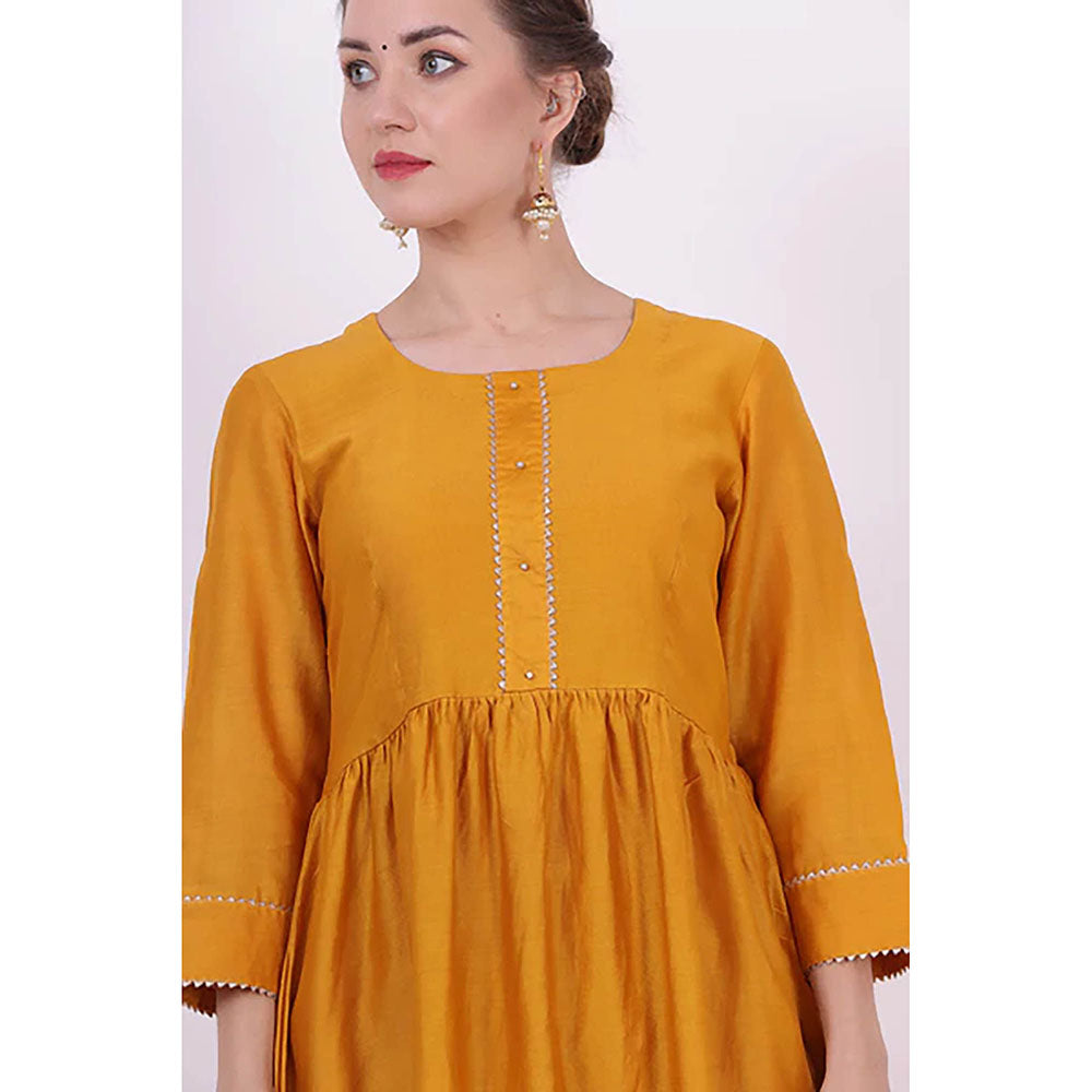 Saatvikei Padma - Yellow Kurta