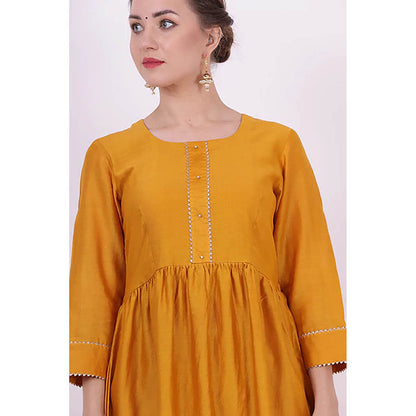 Saatvikei Padma - Yellow Kurta