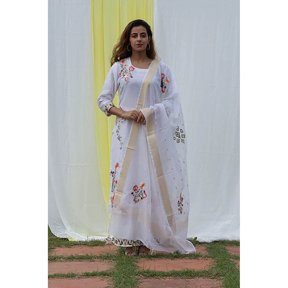 Saatvikei Parineeta - Ivory Kurta with Palazzo and Dupatta (Set of 3)