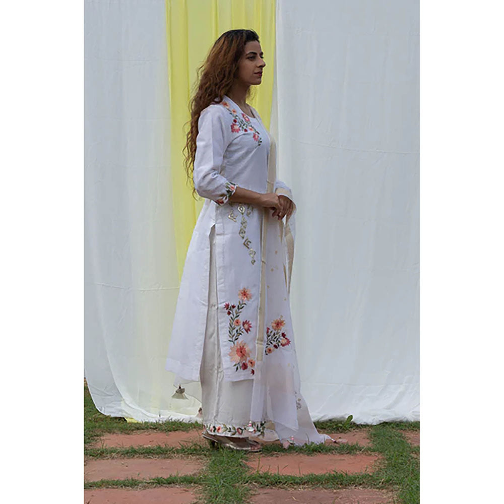 Saatvikei Parineeta - Ivory Kurta with Palazzo and Dupatta (Set of 3)